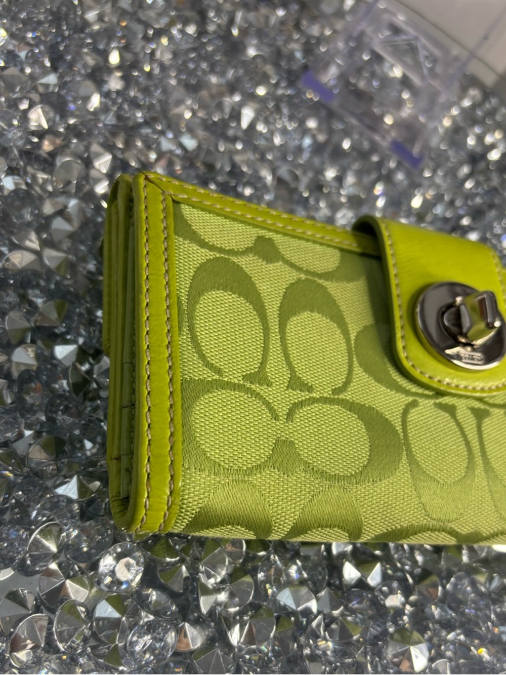 Coach y2k vintage Lime Green Signature Canvas Wallet with Turnlock NWOT - Picture 9 of 16